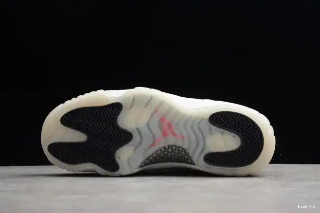 Rep MAX Jordan Bone Snake Air 11 Light CD6846-002 SE Low 0323